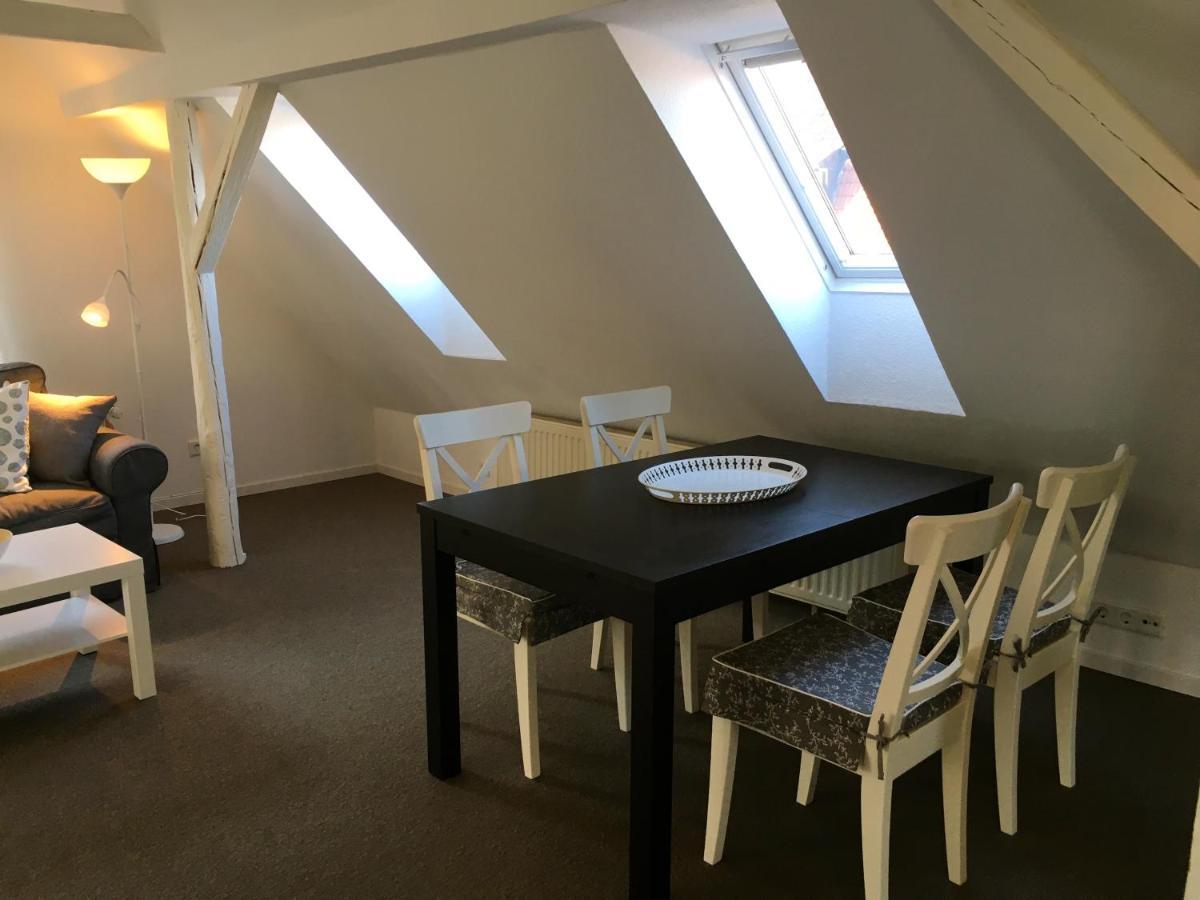 Studio Emilie Detmold Luaran gambar
