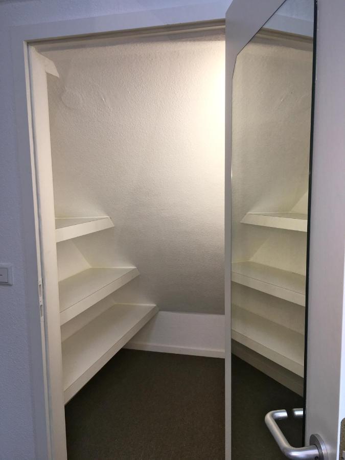 Studio Emilie Detmold Luaran gambar